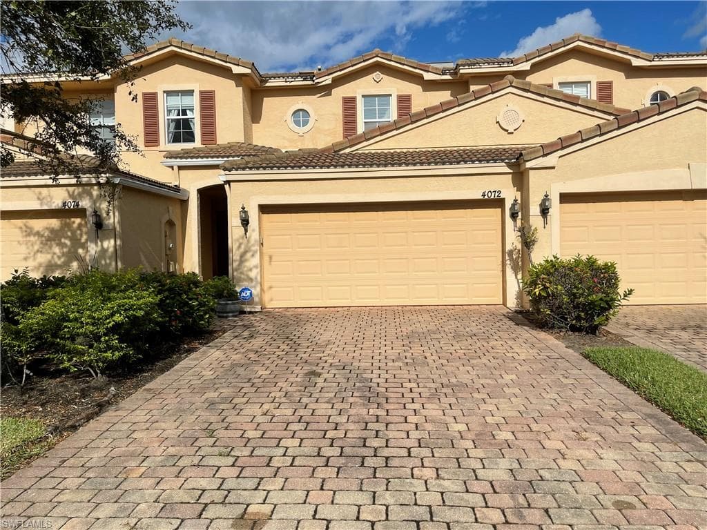 4072 Cherrybrook LOOP FORT MYERS, FL 33966