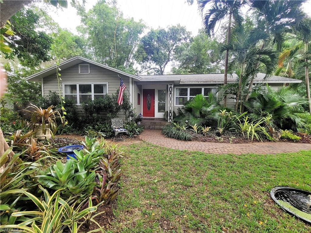 2917 Sunset RD FORT MYERS, FL 33901