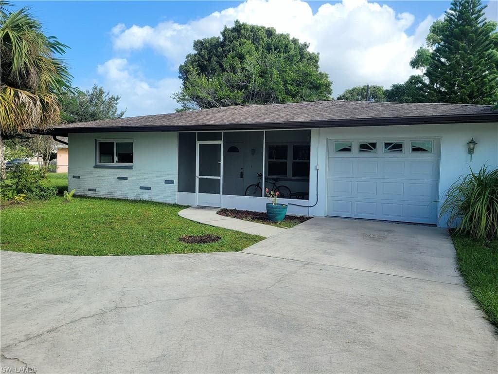 1453 Xavier AVE FORT MYERS, FL 33919