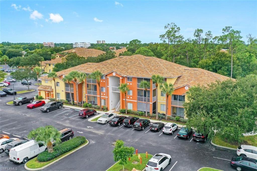 6401 Aragon WAY 205 FORT MYERS, FL 33966