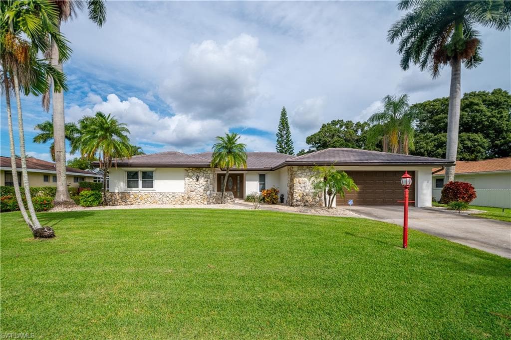 1577 Woodwind CT FORT MYERS, FL 33919