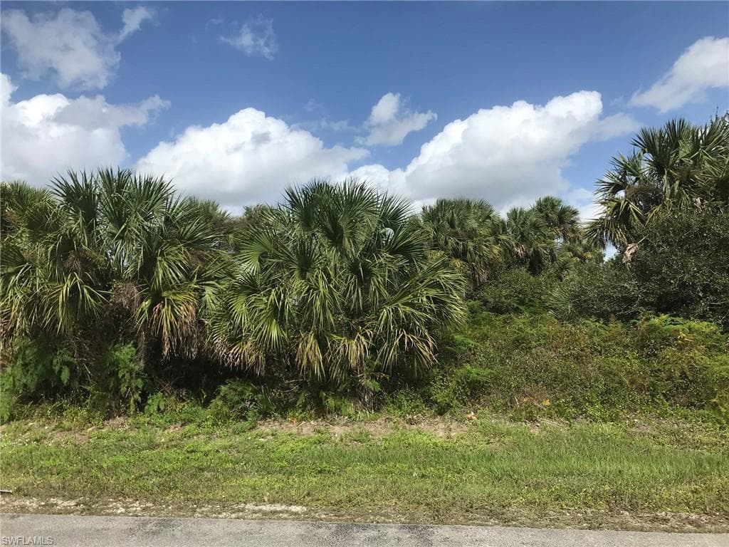 2591 4th AVE SE NAPLES, FL 34117
