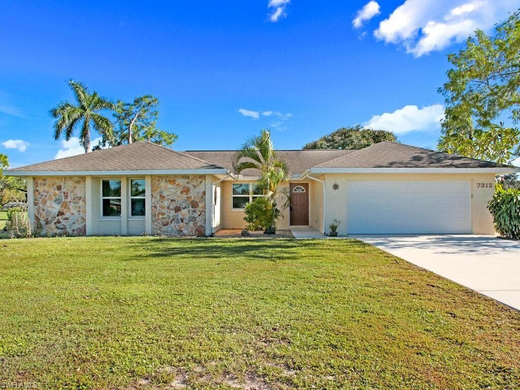 7312 Constitution CIR FORT MYERS, FL 33967