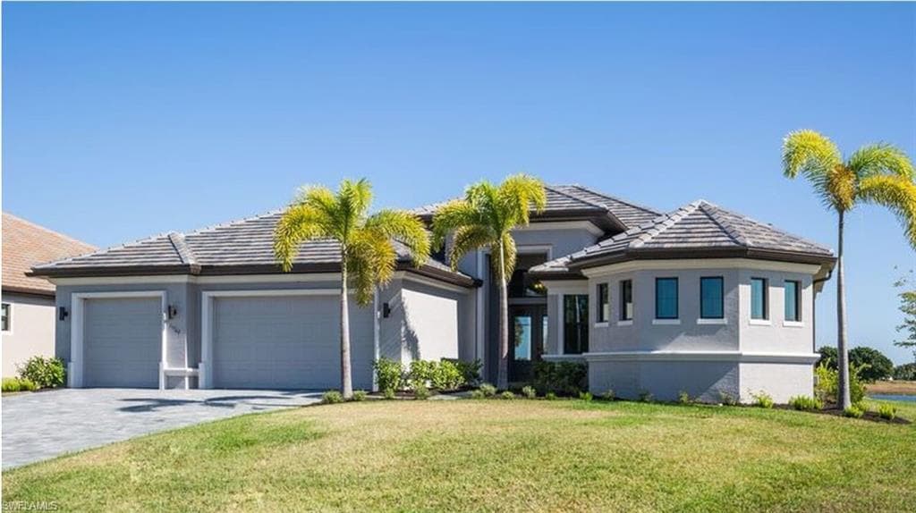 23066 Crookedwood LOOP ALVA, FL 33920