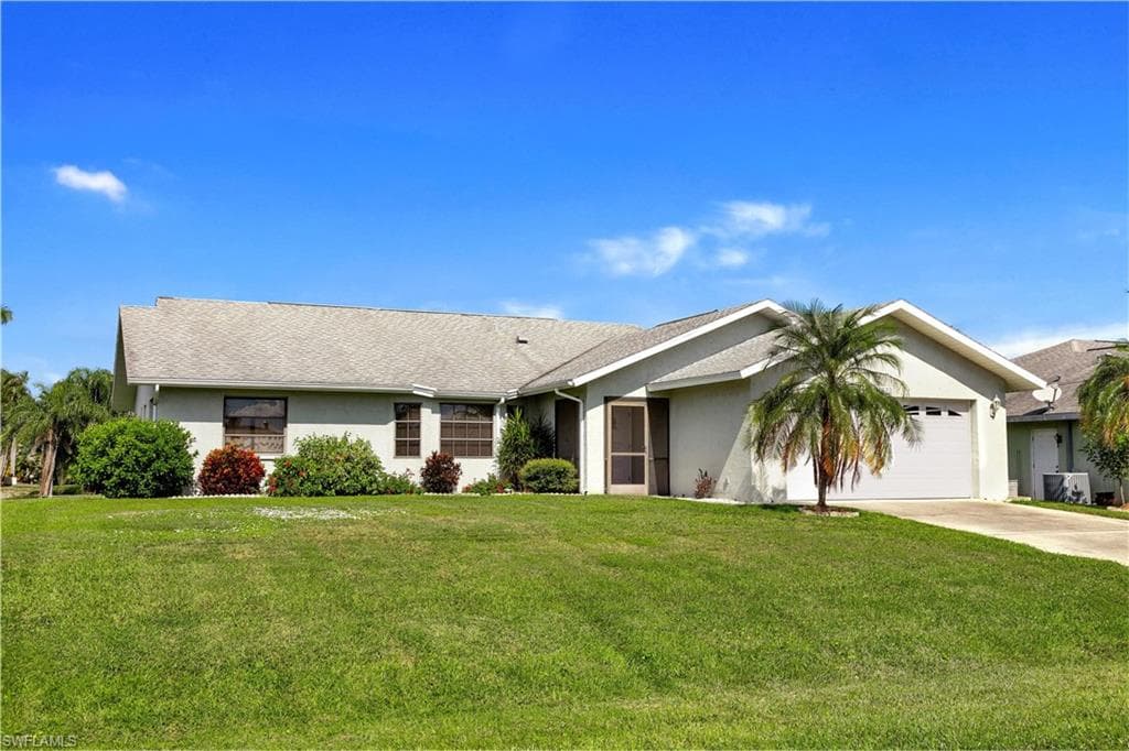 1833 SE 5th TER CAPE CORAL, FL 33990