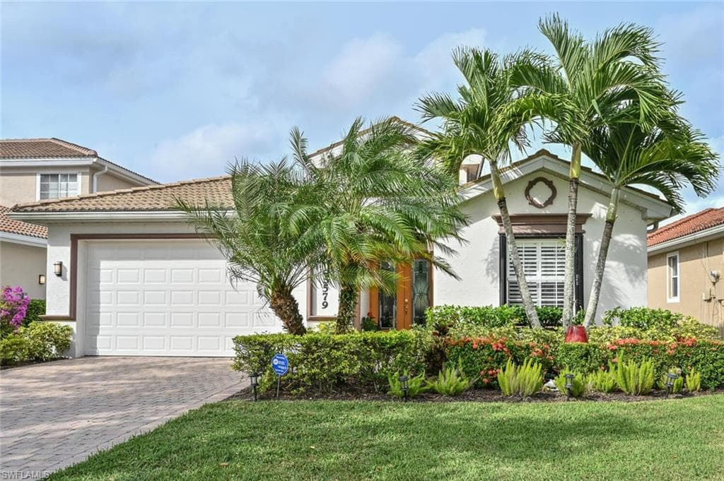 5579 Lago Villaggio WAY NAPLES, FL 34104