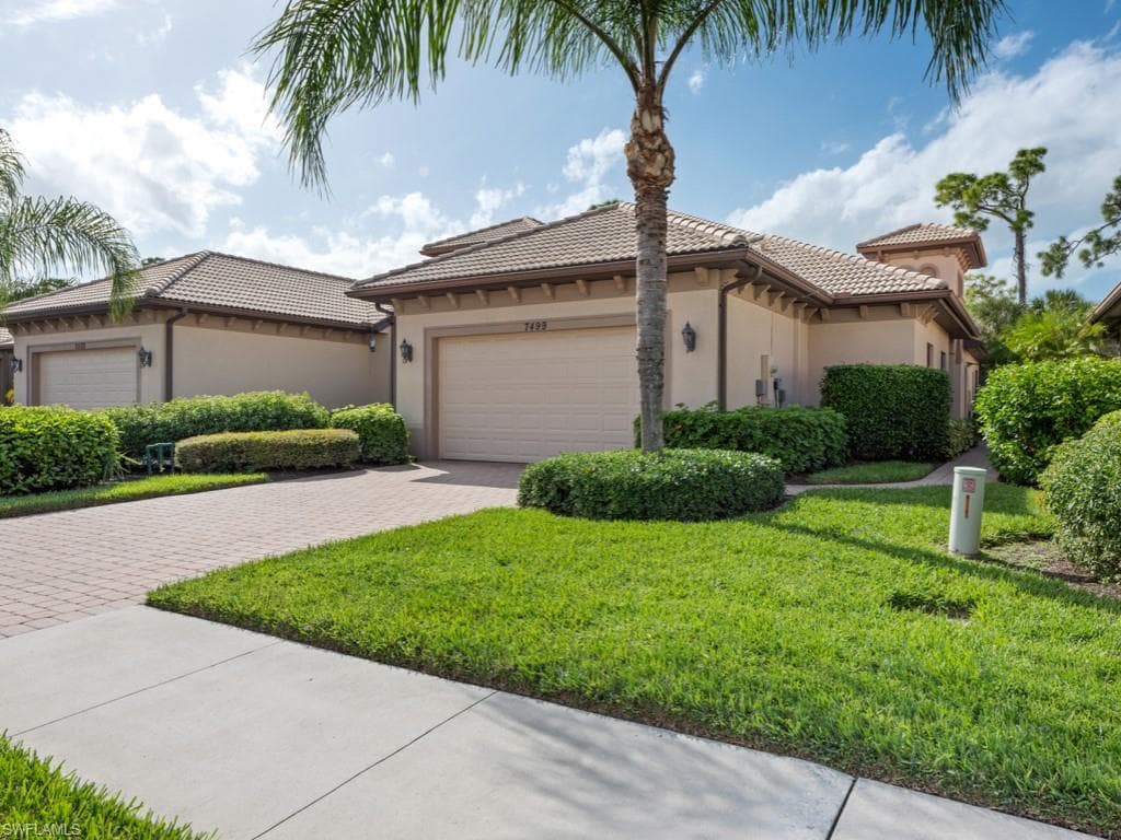 7499 Moorgate Point WAY NAPLES, FL 34113