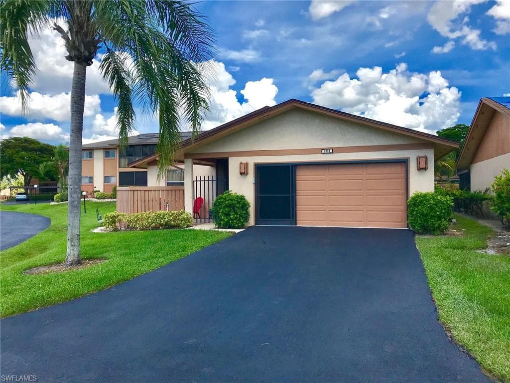 6488 Royal Woods DR FORT MYERS, FL 33908