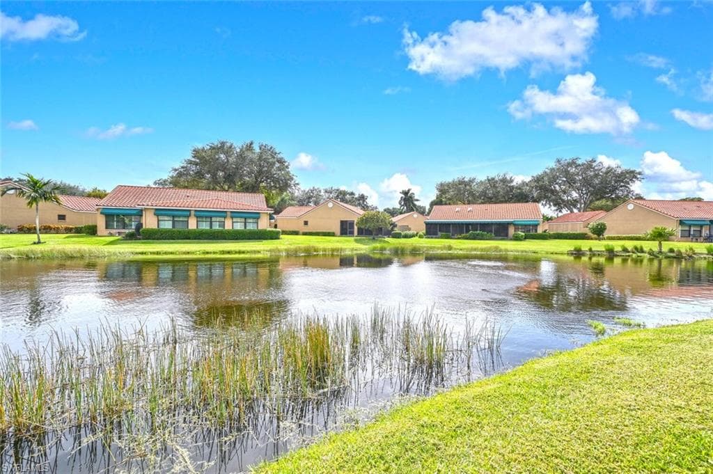 841 Reef Point CIR 40 NAPLES, FL 34108