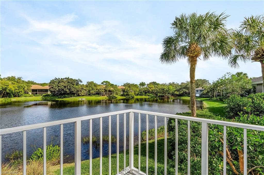 3330 Crossings CT 206 BONITA SPRINGS, FL 34134