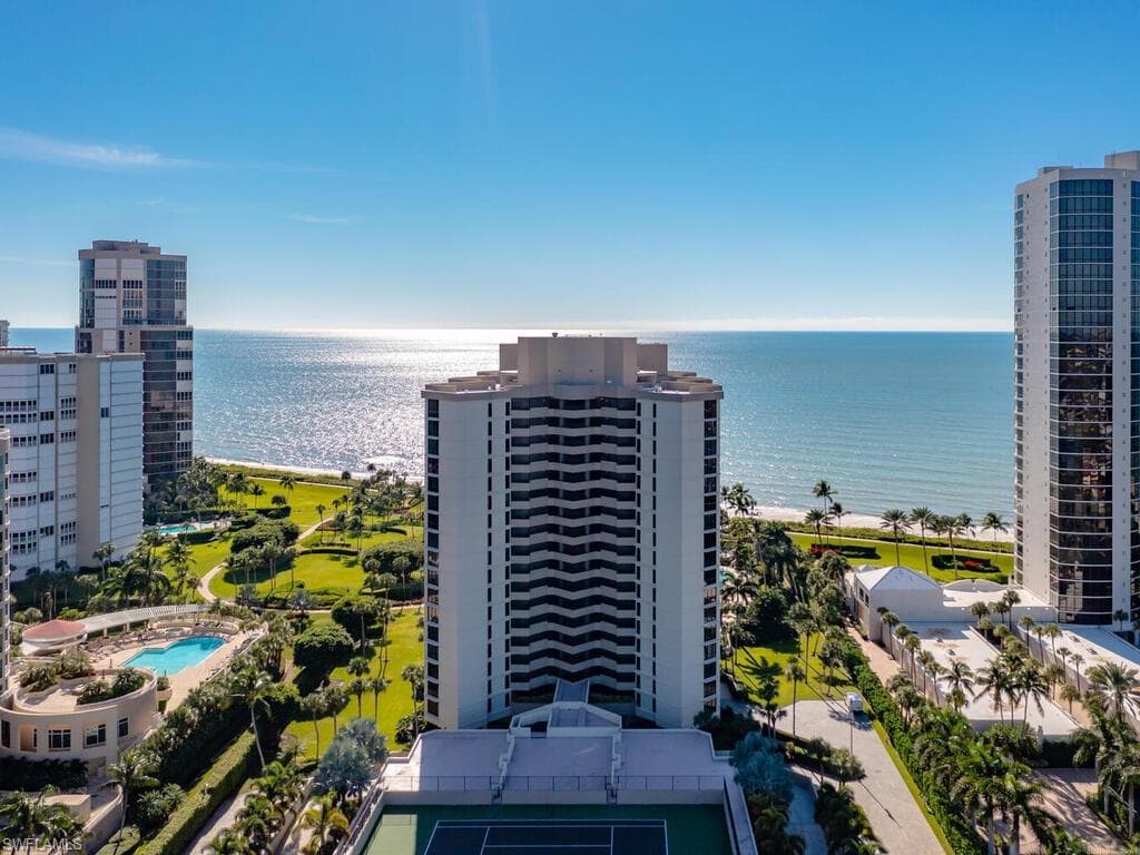 4551 Gulf Shore BLVD N 505 NAPLES, FL 34103