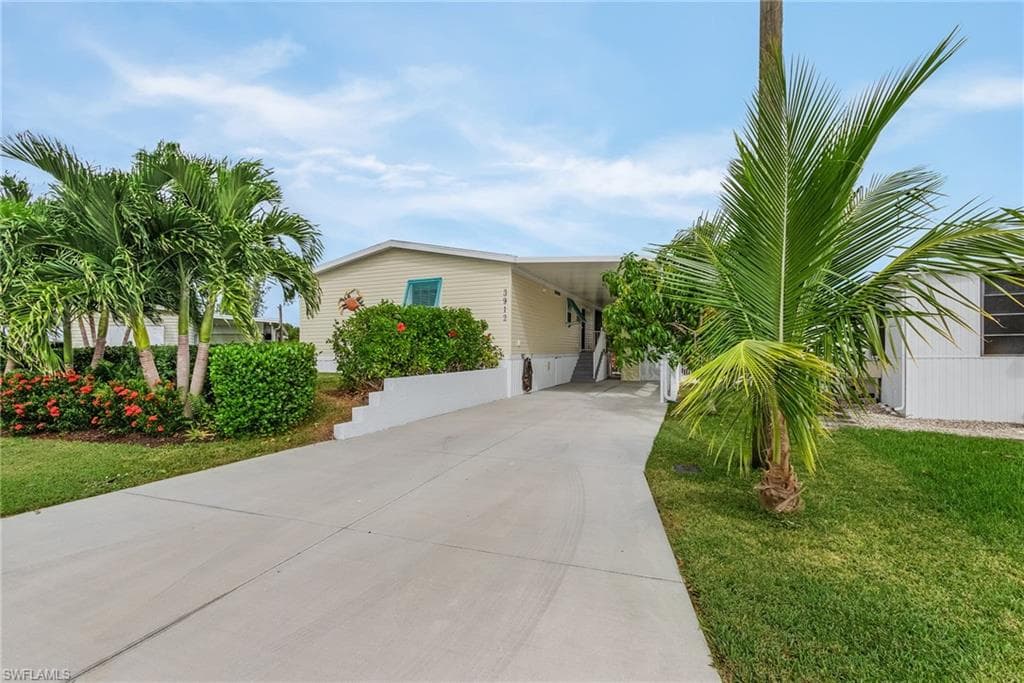 3912 ROYAL PALM DR ST. JAMES CITY, FL 33956
