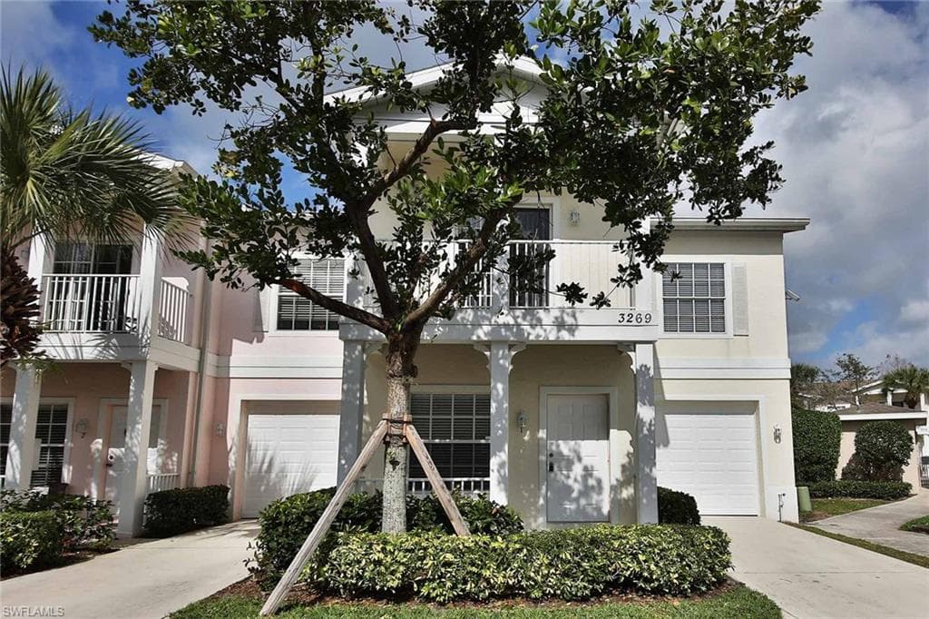 3269 Amanda LN 39 NAPLES, FL 34109