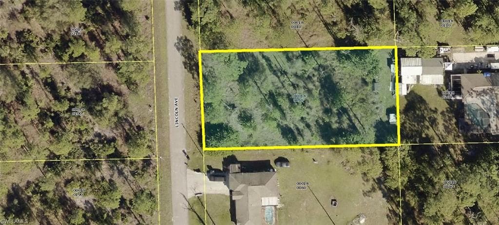 914 Lincoln AVE LEHIGH ACRES, FL 33972