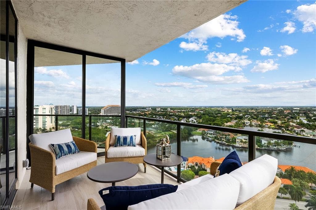 4901 Gulf Shore BLVD N PH-3 NAPLES, FL 34103