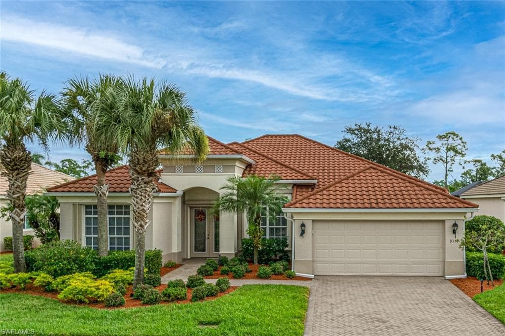 9131 Links DR FORT MYERS, FL 33913