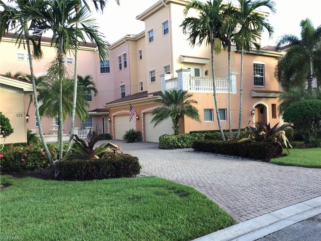 522 Avellino Isles CIR 5302 NAPLES, FL 34119