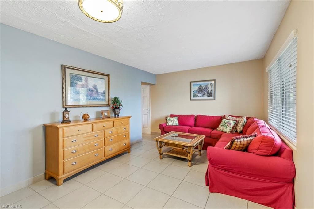 2044 Earl RD FORT MYERS, FL 33901