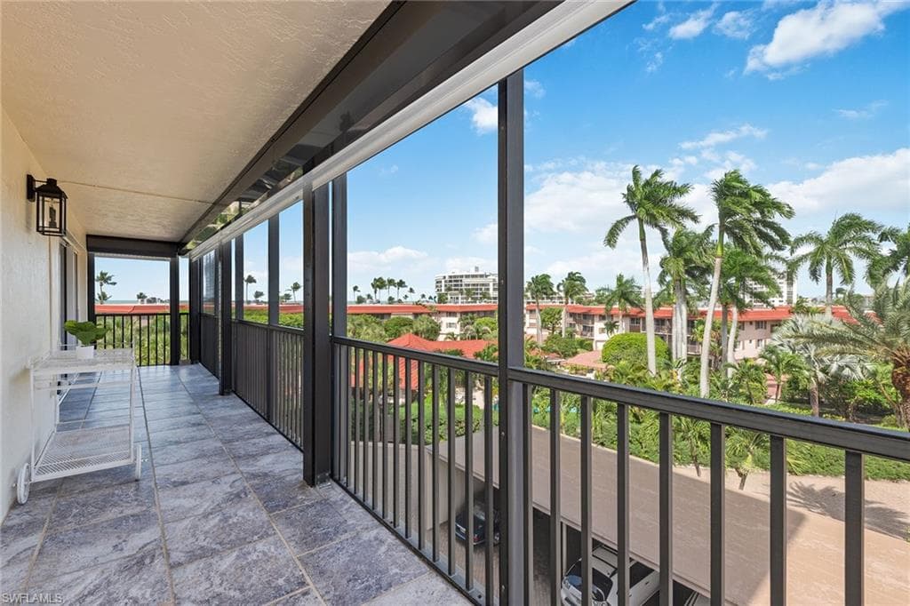 2170 Gulf Shore BLVD N 44W NAPLES, FL 34102