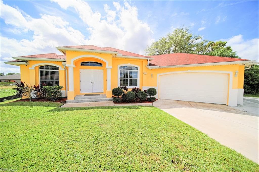 3015 15th ST SW LEHIGH ACRES, FL 33976