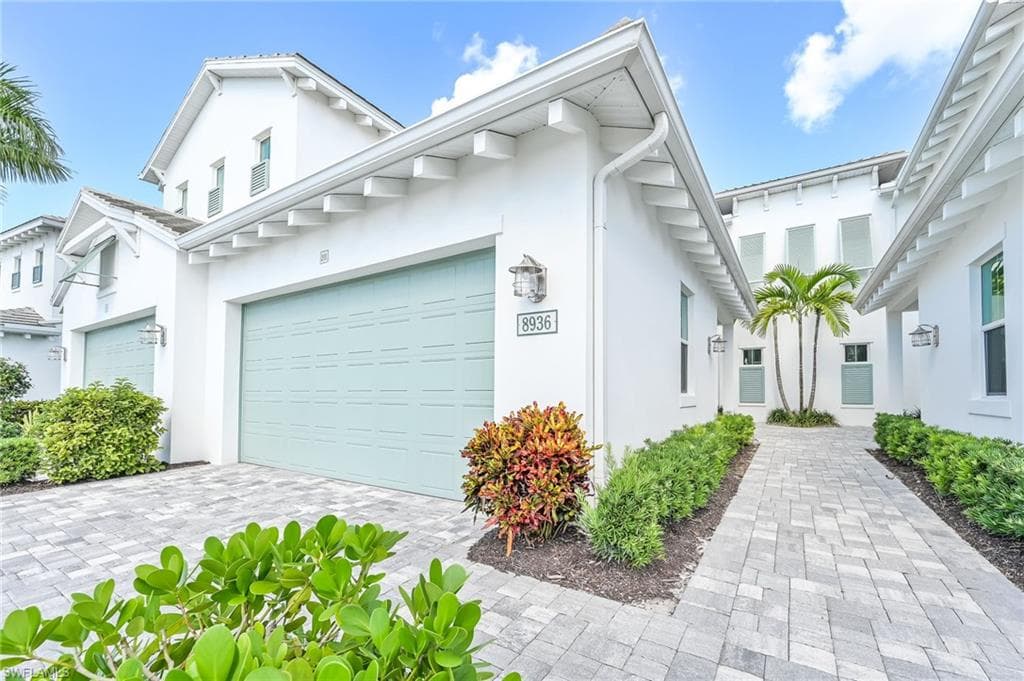 8936 Saint Lucia DR 201 NAPLES, FL 34114