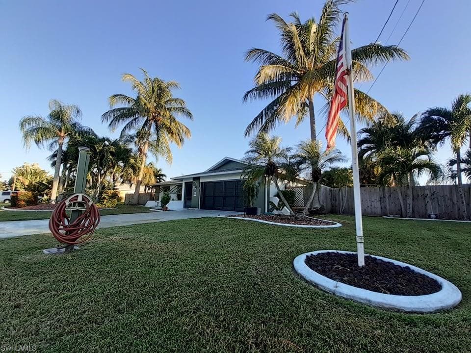 2318 SE 16th ST CAPE CORAL, FL 33990