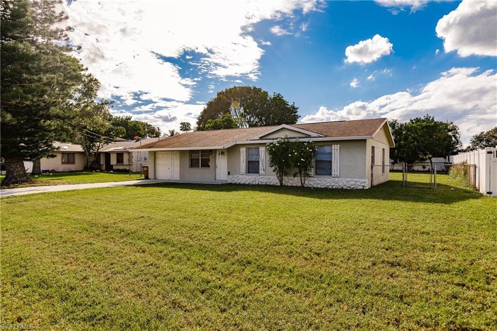 1324 SE 20th CT CAPE CORAL, FL 33990