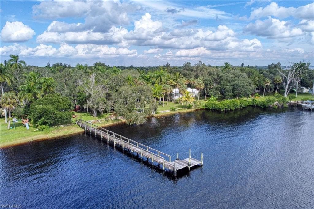 67 W North Shore AVE NORTH FORT MYERS, FL 33903