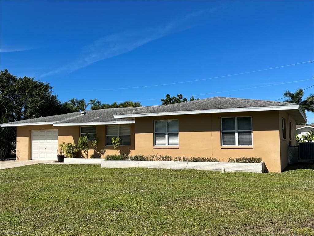 1235 SE 44th ST CAPE CORAL, FL 33904