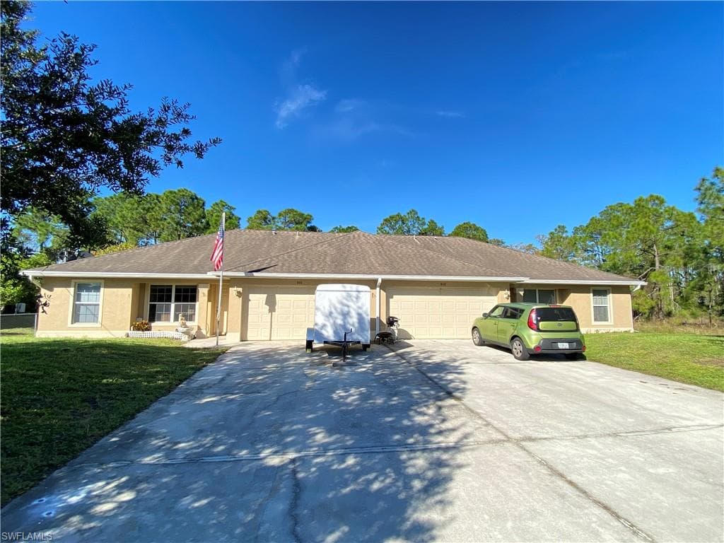 910 Hepburn AVE LEHIGH ACRES, FL 33974