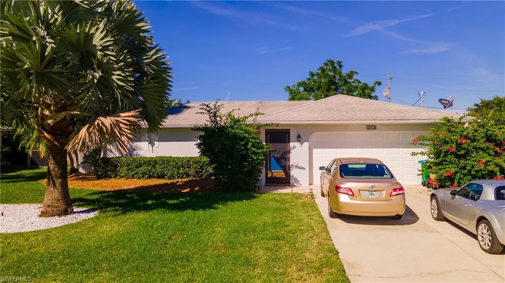 213 SW 34th ST CAPE CORAL, FL 33914
