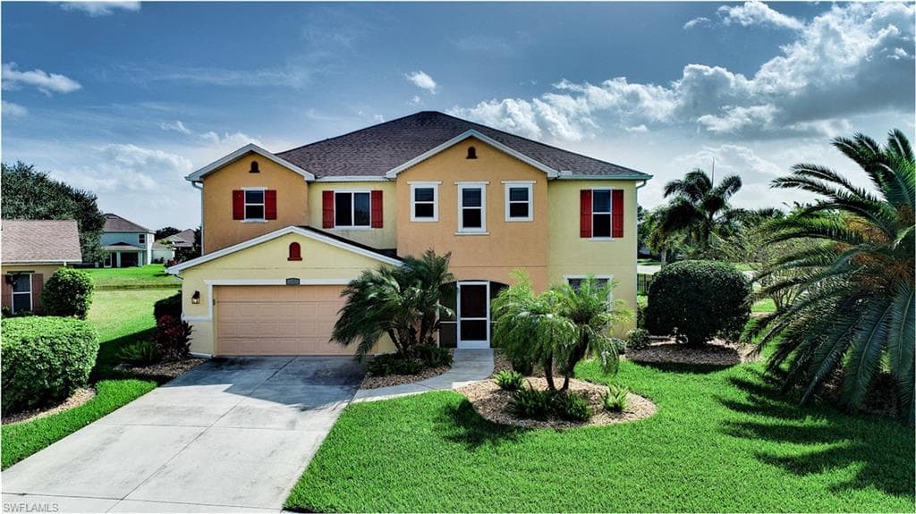 8121 Penta CT LEHIGH ACRES, FL 33972
