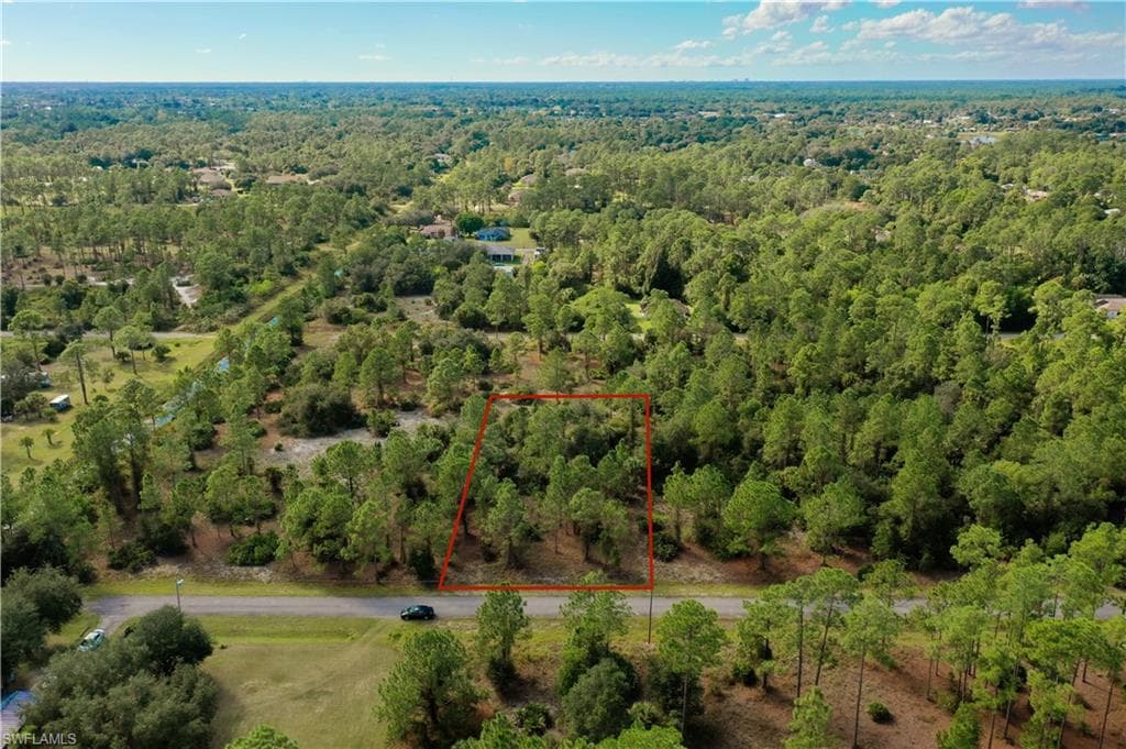 405 Wellington AVE LEHIGH ACRES, FL 33972