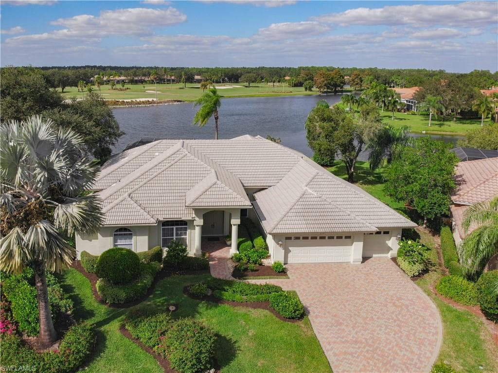 590 Wedgewood WAY NAPLES, FL 34119