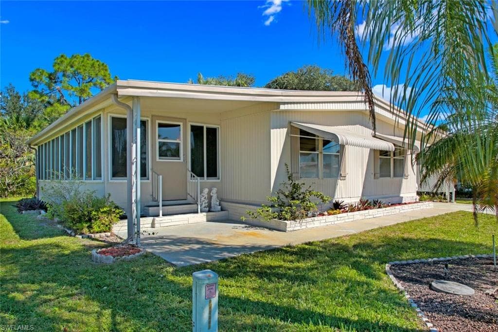26094 Princess LN BONITA SPRINGS, FL 34135