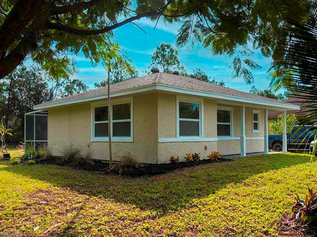 2102 Moore AVE ALVA, FL 33920
