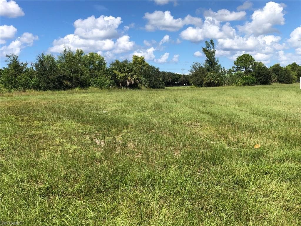 2329 21st ST CAPE CORAL, FL 33991