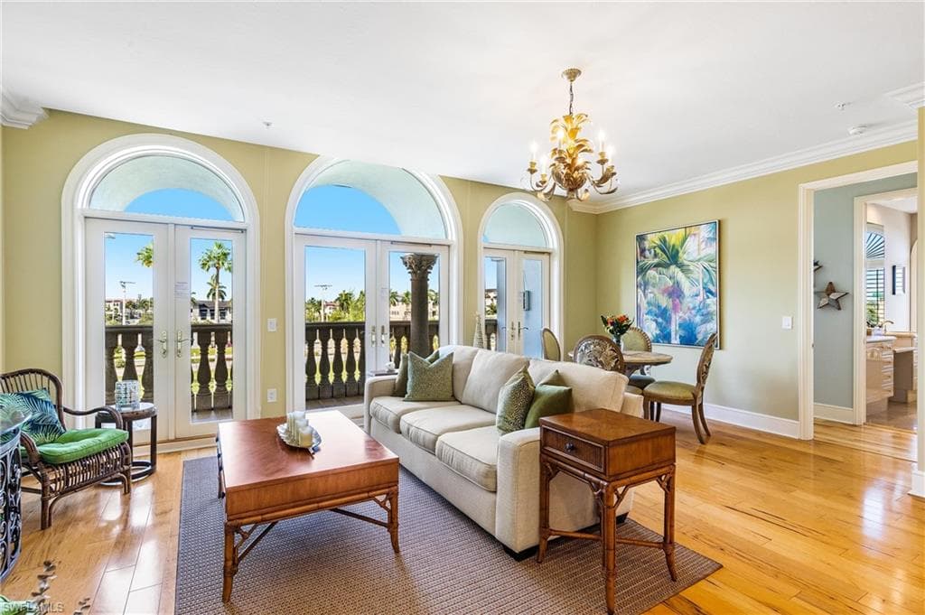 900 5th AVE S 301 NAPLES, FL 34102