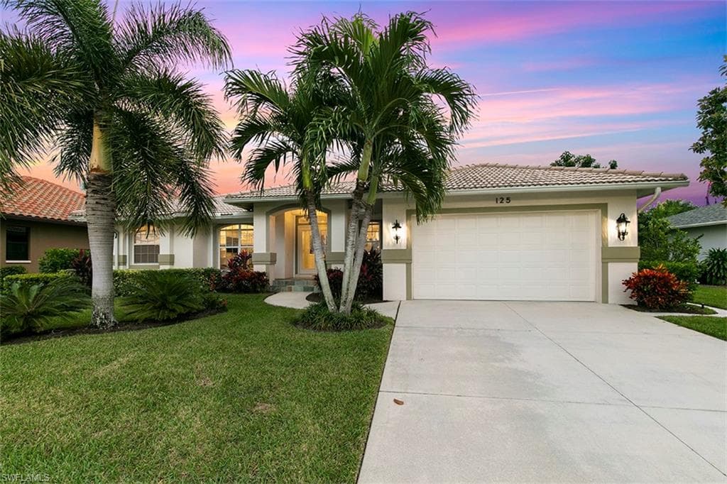 125 Gulfstream ST MARCO ISLAND, FL 34145