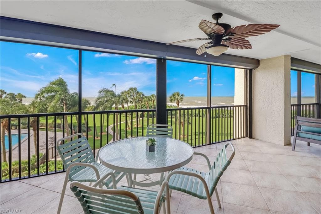 10951 Gulf Shore DR 203 NAPLES, FL 34108