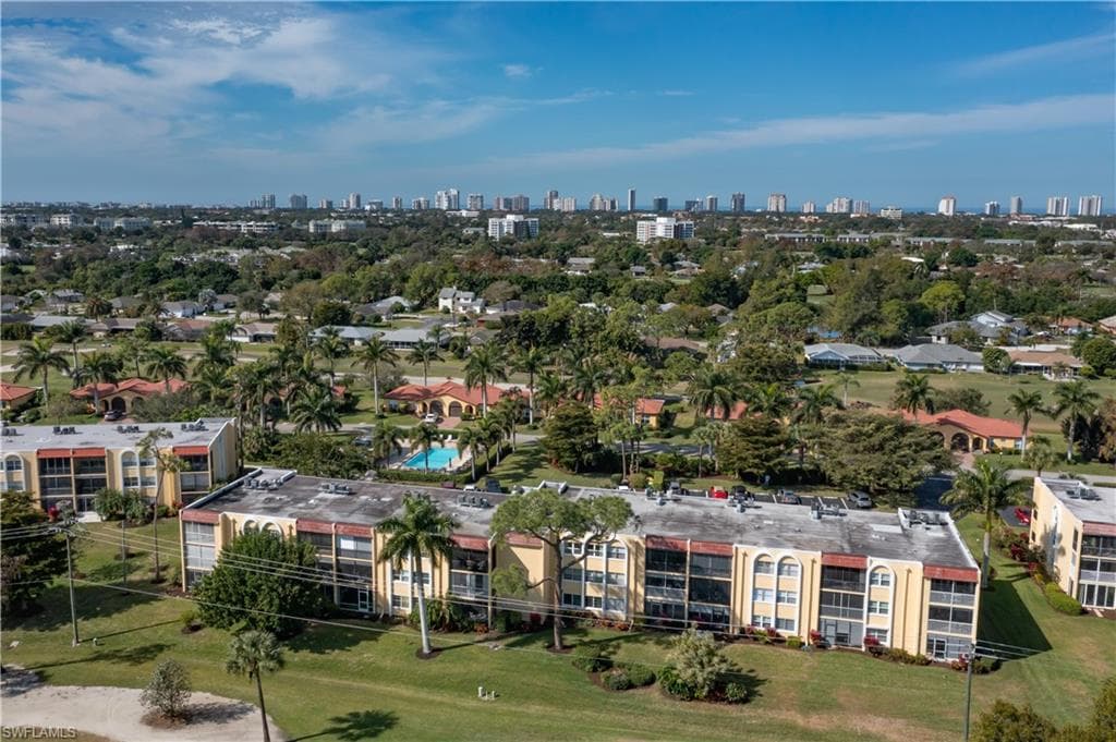 1085 Forest Lakes DR 208 NAPLES, FL 34105