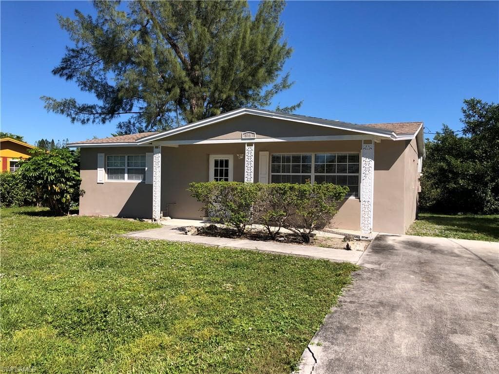 518 14th ST N NAPLES, FL 34102