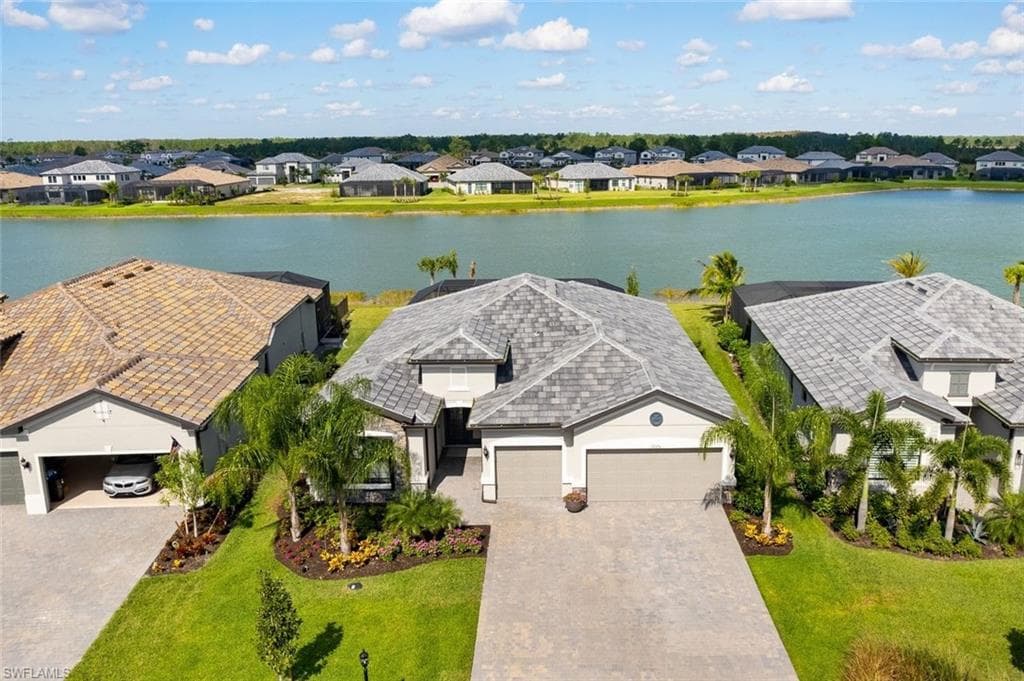 19576 The Place BLVD ESTERO, FL 33928