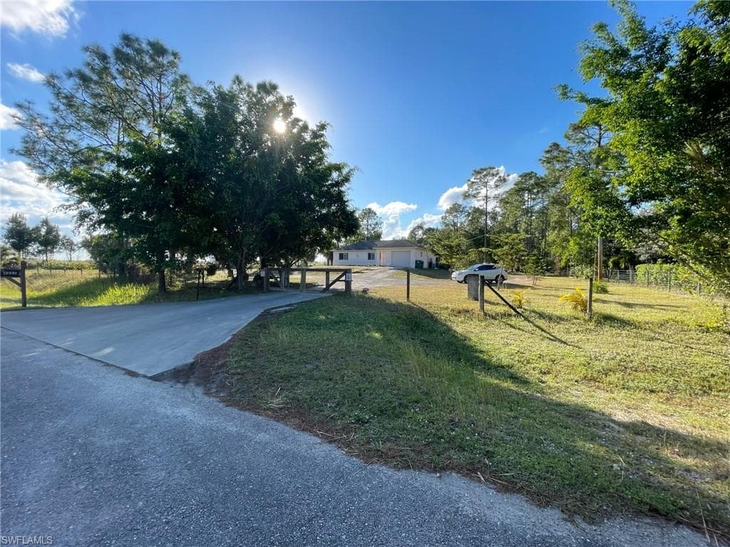 4225 16th ST NE NAPLES, FL 34120