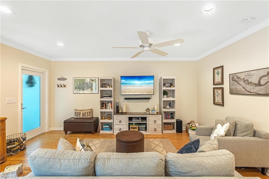 641 Periwinkle WAY B4 SANIBEL, FL 33957