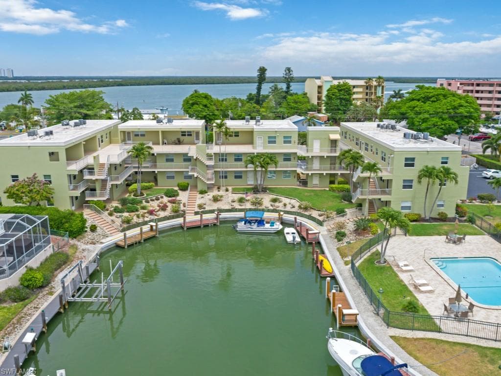 1146 Bald Eagle DR D8 MARCO ISLAND, FL 34145