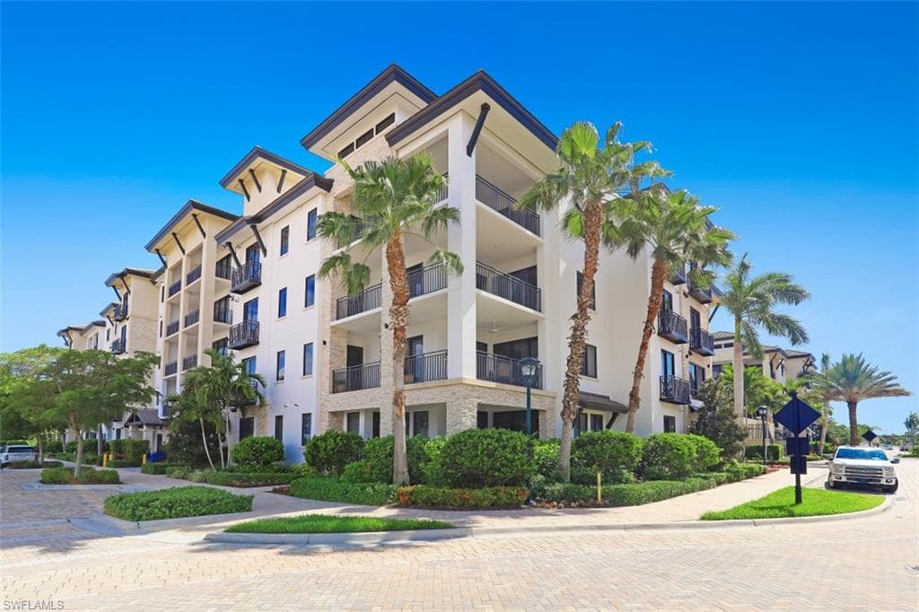 1030 3rd AVE S 308 NAPLES, FL 34102