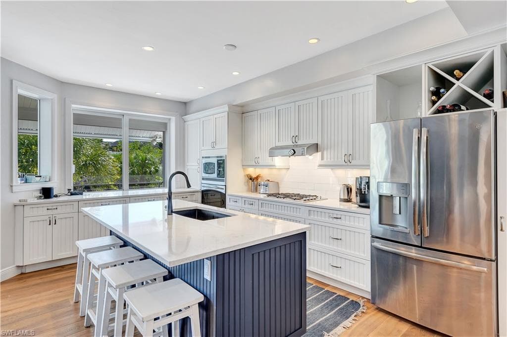 699 Anchor DR SANIBEL, FL 33957