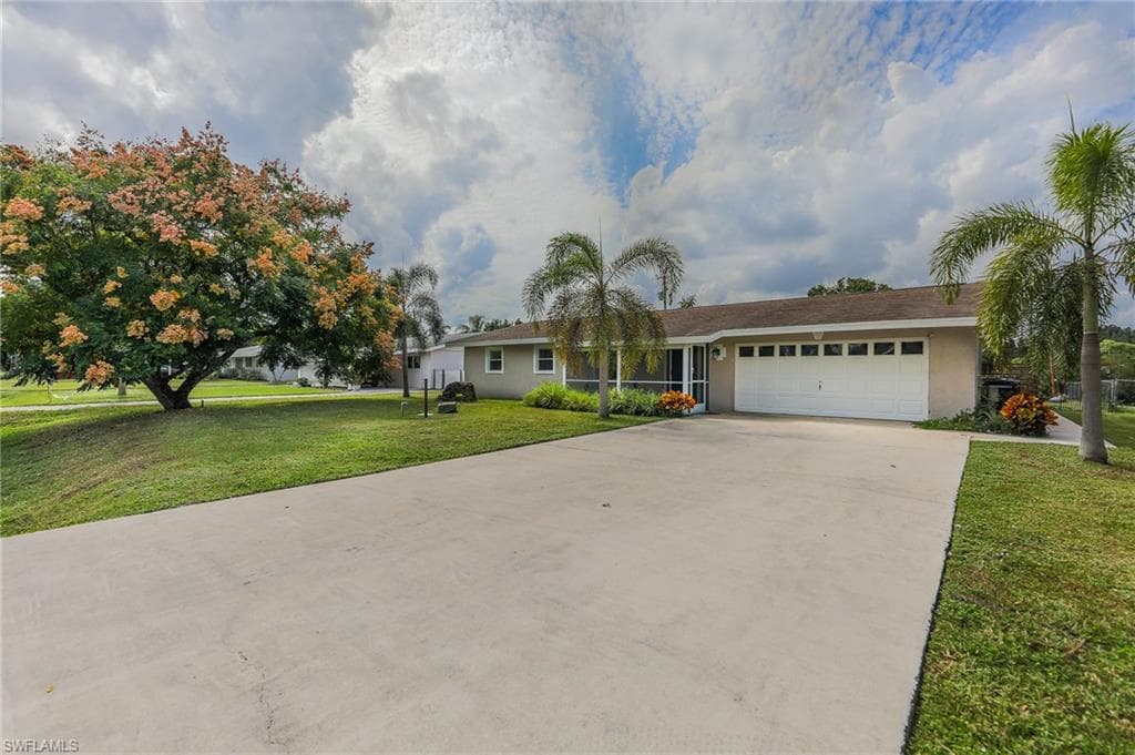 1273 Sabal Gardens DR NORTH FORT MYERS, FL 33903