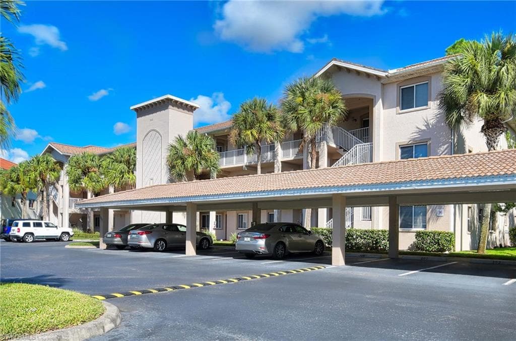 7823 Regal Heron CIR 9-105 NAPLES, FL 34104